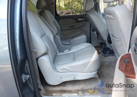 2008 Chevrolet Suburban 1500 Ltz z USA, uszkodzony, nr VIN 3GNFK16358G134514